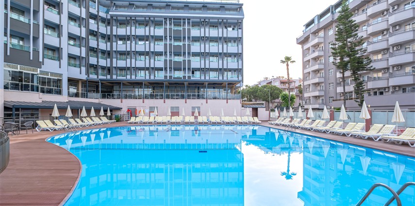 Ananas Hotel Araç Kiralama